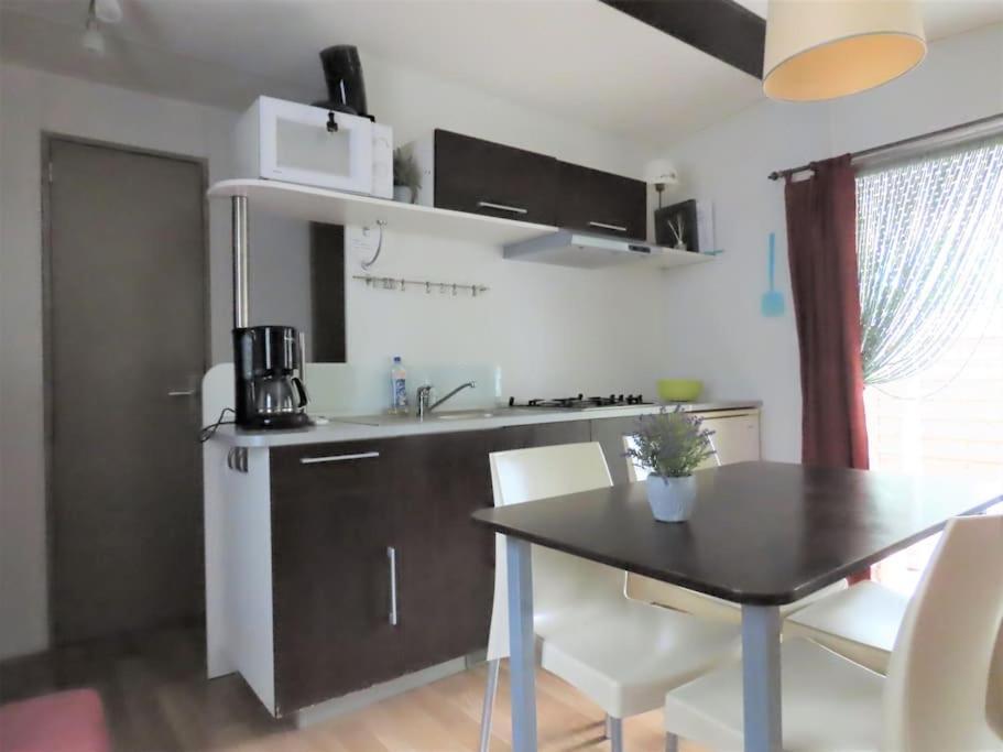 Mobile home 6-pers Camping Leï Suves-Côtes d'Azur-including airco Roquebrune-sur-Argens Exterior foto